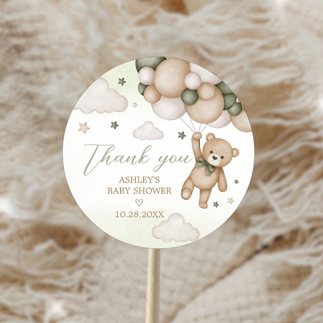 Sticker Rond Baby shower de ballon d'ours vert (Green Bear Balloon Baby Shower Sticker)
