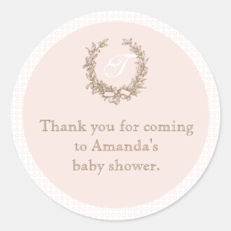 Sticker Rond Baby shower de Monogramme rose français Favoriser 