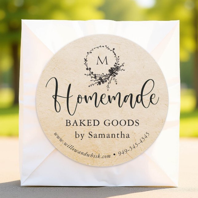 Sticker Rond Baies maison Kraft emballage de produit personnali (custom packaging label homemade botanical business drink food gift kraft black berries monogram)