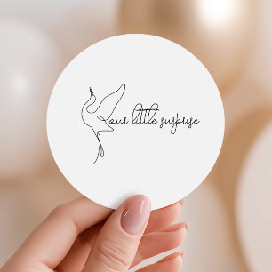 Sticker Rond Baignée de bébé neutre cigogne minimaliste