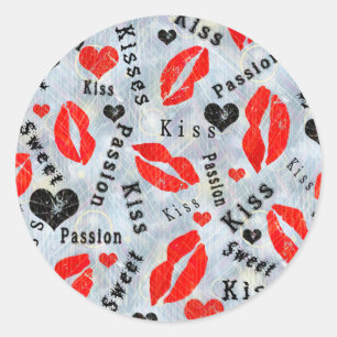 Sticker Rond Baise, lèvres rouges.