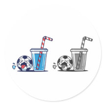 Ballon de foot assoiffé drôle ayant besoin d'un ve