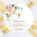 Sticker Rond Baptême eucalyptus rose floral fille rose or<br><div class="desc">Pour un baptême élégant, célébrer une petite fille. Un arrière - plan blanc chic. Décoré d'un or rose couleur eau et rose rose rousse et feuilles d'eucalyptus vert, sprigs, verdure, faux feuilles or. Une fausse croix d'or. Personnalisez et ajoutez le nom de l'enfant et une date. Lettres noires et dorées....</div>