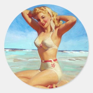Sticker Rond Basking sur le Beach Pin Up