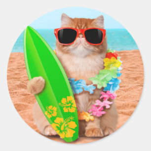 Sticker Rond Beau chat surfeur sur la plage