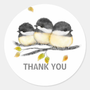 Sticker Rond Bébé mignon oiseau 3 poulets sur la branche de l'a