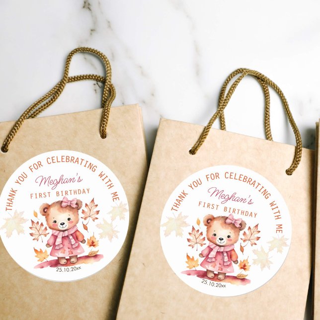 Sticker Rond Belle fille en peluche à l'automne anniversaire me (Cute teddy bear in a jacket birthday party favor  thank you sticker girls birthday pink fall theme)
