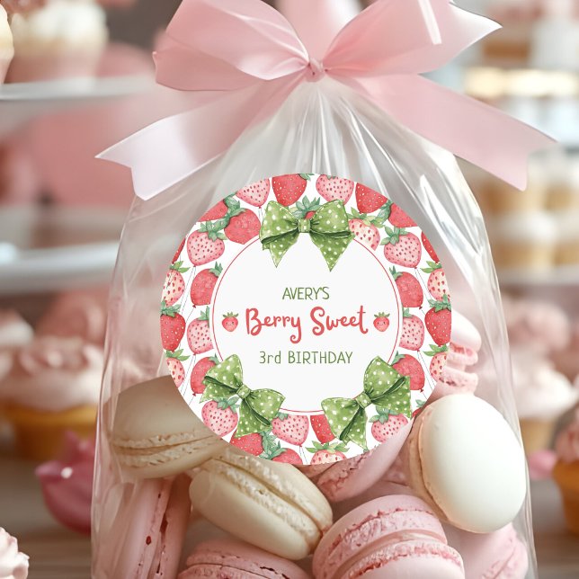 Sticker Rond Berry Sweet 3rd Birthday Strawberry Party  (Créateur téléchargé)