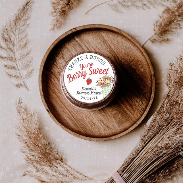 Sticker Rond Berry Sweet Farmers Market Baby Boy Shower Favoris (Thanks a bunch you're berry sweet Farmers Market strawberry gingham mason jar flowers shower sticker)