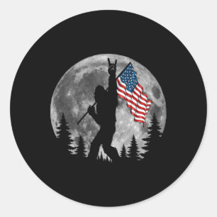 Sticker Rond Bigfoot Drapeau Américain Sasquatch Patriotique 4