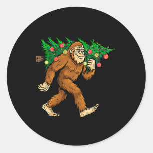 Sticker Rond Bigfoot portant Noël Arbre Sasquatch Croyant