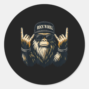 Sticker Rond Bigfoot Rock Sur Sasquatch Vibes Métal Lourdes Hom