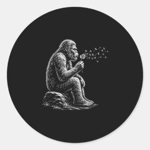 Sticker Rond Bigfoot soufflant des vœux de pissenlit vintage sa