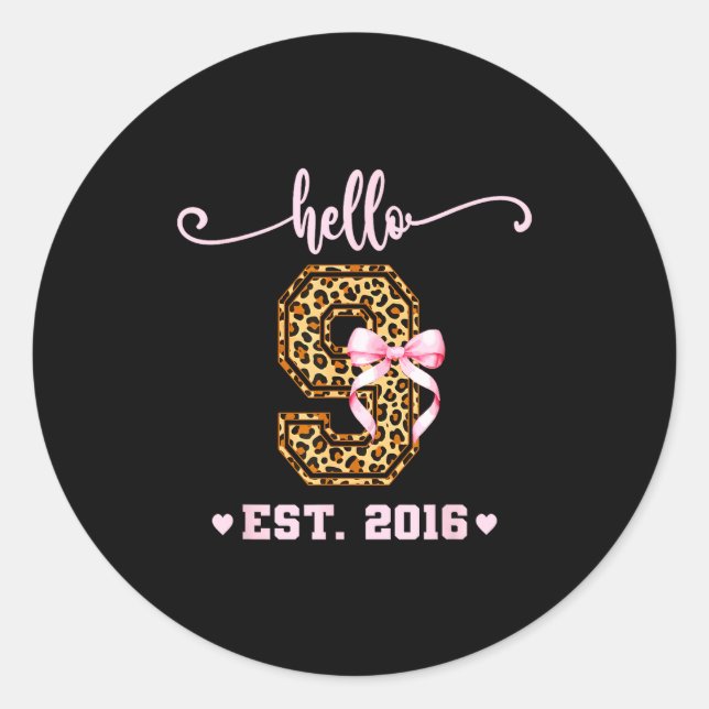 Sticker Rond Birthday Girl Nk Coquette Bow Hello 9 Year Old Aes (Devant)