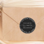 Sticker Rond Black Elegant Wedding Adresse de retour<br><div class="desc">Élégant autocollant rond classique avec vos noms et adresse de retour.</div>