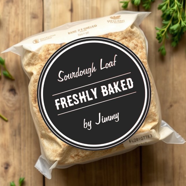 Sticker Rond Black | Fraîchement Cuit Par (Créateur téléchargé)