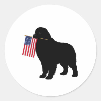 Sticker Rond Black Newf Dog Holding USA Drapeau - Juillet 4 Pat