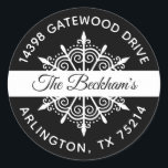 Sticker Rond Black White Christmas Snowflacon Adresse de retour<br><div class="desc">Un autocollant festif de fêtes en noir et blanc avec les mots Joyeux Noël et votre nom et adresse! Ils ajoutent une touche finale à vos cartes de Noël avec cette étiquette d'adresse de retour de flocon de neige. Conçu pour vous par Blackberry Boulevard.</div>