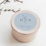 Sticker Rond Bleu Simple Minimal Monogramme Mariage botanique<br><div class="desc">Sticker rond Mariage classique Bleu Simple Minimal Monogramme Botanique présente vos initiales autour d'une ligne de dessin botanique,  ainsi qu'une disposition de type classique moderne.</div>
