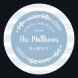 Sticker Rond Bleu Watercolor Stripe Round Christmas Cadeau Tags<br><div class="desc">Étiquettes cadeaux de vacances imprimés sur mesure avec arrière - plan rayé bleu et cadre de branche blanc. Personnalisez-le avec votre nom de famille et votre salutation de Noël personnalisée. Utilisez les outils de conception pour modifier les polices de texte et les couleurs ou ajouter vos propres photos pour créer...</div>