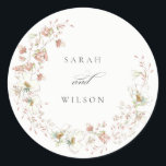 Sticker Rond Blush White Rustic Meadow Floral Wreath Mariage<br><div class="desc">Si vous avez besoin d'une personnalisation supplémentaire,  n'hésitez pas à m'envoyer un message sur yellowfebstudio@gmail.com .</div>