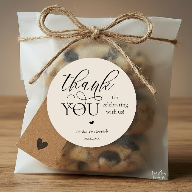 Sticker Rond Boho moderne Mariage mignon Merci de coeur cadeaux (Modern Boho Wedding Cute Heart Thank You Gifts Classic Round Sticker in Classy Cream Black)