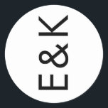 Sticker Rond Bold Big Monogram Simple Wedding<br><div class="desc">Ce superbe monogramme et emplacement de texte en noir et blanc, propre et bien conçu, moderne et minimal, mais très ludique, pour un style minimaliste, est cependant personnalisable à d'autres couleurs et fait partie d'une suite et d'une collection uniques de Phrosne Ras Design. Ce serait génial pour ceux qui planifient...</div>
