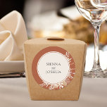 Sticker Rond Botanique Foliage Terracotta Mariage personnalisé<br><div class="desc">Autocollants de mariage simples, chauds et terreux dans un duo de terre cuite et crème. Un design botanique avec panneau d'invitation, encadré de feuilles d'aquarelle et feuillage dans les tons de rouille cannelle crème amande jaune et or. Design élégant et feutré avec un style moderne. Veuillez naviguer dans ma boutique...</div>
