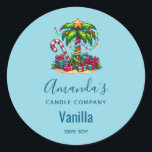 Sticker Rond Bougie Tropical Christmas Palm Tree Business<br><div class="desc">Bougie,  savon,  autocollants de produits de cuisine avec une image de vacances saisonnière. Un palmier tropical orné de lumières festives surmonté d'une étoile. Un sucre de canne géant rouge et blanc qui sort du sable. Cadeaux de Noël sous l'arbre. Whimsical et amusant.</div>