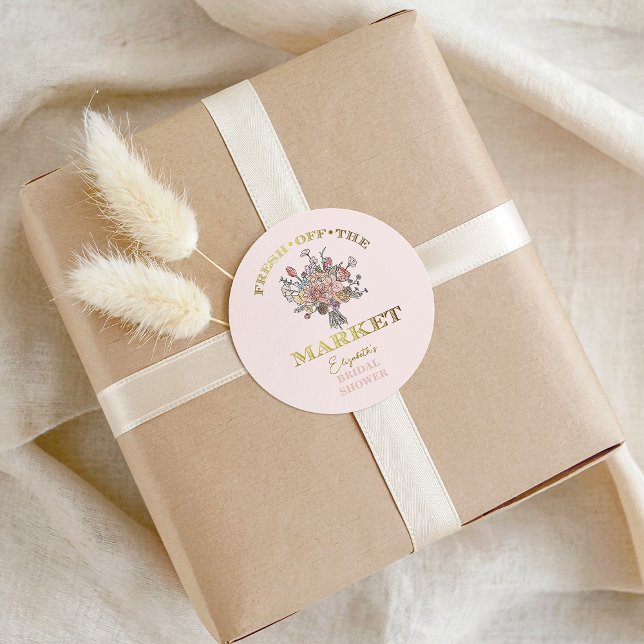 Sticker Rond Bouquet de Fleurs Frais du Marché Fête de Mariage (Floral Bouquet Fresh off the Market Bridal Shower Classic Round Sticker)