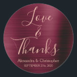 Sticker Rond Bourgogne Rose Gold Foil Love & Thanks<br><div class="desc">Burgundy Purple - Cranberry Marsala et Rose Typographie d'or Script Faux Faux Foil Metallic Elegant Love and Thanks - Merci Favor Sticker qui peut être utilisé comme Envelope Seal pour un Automne ou Mariage de automne. Cet autocollant peut être customisé pour inclure votre nom et votre date de mariage. Cet...</div>