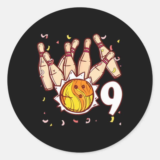 Sticker Rond Bowling 9e Anniversaire Thème Bowling 9 Ans Drôle (Devant)