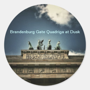 Sticker Rond Brandenburg Gate Quadriga View in Berlin, Germany