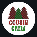 Sticker Rond Buffalo de l'équipage Cousin Plaid Christmas Tree<br><div class="desc">Cousin Crew Buffalo Plaid Christmas Tree Design est parfait pour une réunion des Cousins à Noël!</div>