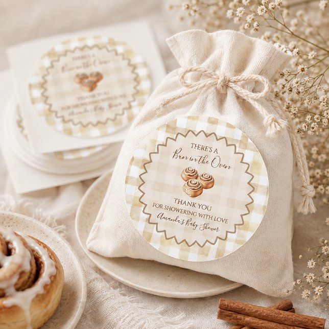 Sticker Rond Bun au Four Beige Gingham Baby Shower (Créateur téléchargé)
