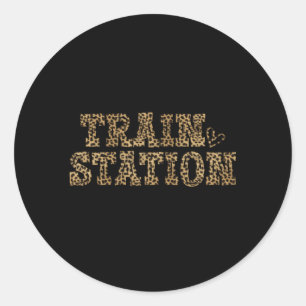 Sticker Rond Ça Pourrait Être Une Gare De Kinda Day Dit :