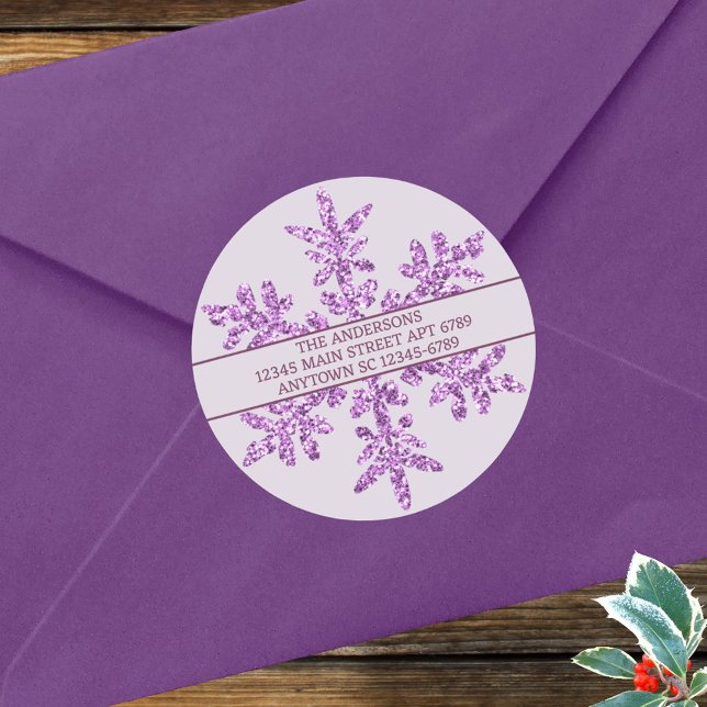 Sticker Rond Cachet d'enveloppe rustique chic violet flocon de  (Custom faux glitter snowflake round stickers in purple, easy to customize as envelope seals and more)