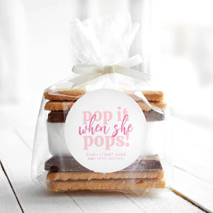 Sticker Rond Cadeau de Baby Shower Pink Pop It When She Pops