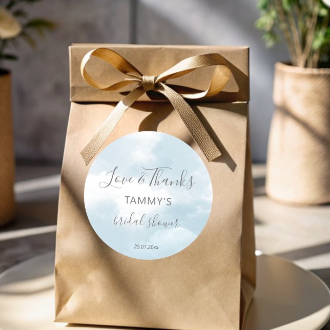 Sticker Rond Cadeau de faveur de douche de mariage Cloud nine (Cloud nine bridal shower favor gift classic round sticker)