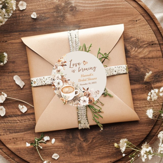 Sticker Rond Cadeau de mariage : L'amour est en train de se pré (Créateur téléchargé)