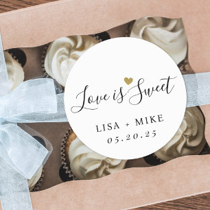 Sticker Rond Cadeau de mariage personnalisé 'L'amour est doux'