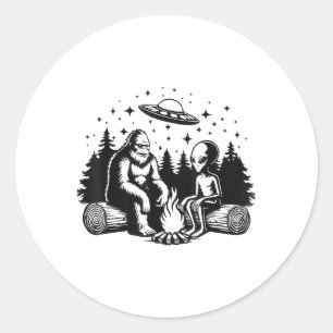 Sticker Rond Cadeaux De Feu De Camping Bigfoot Et Aliens Pour L