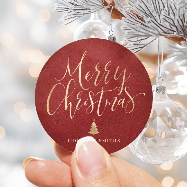Sticker Rond Calligraphie simple rouge et or Joyeux Noël (Red and Gold Simple Calligraphy Merry Christmas Classic Round Sticker)