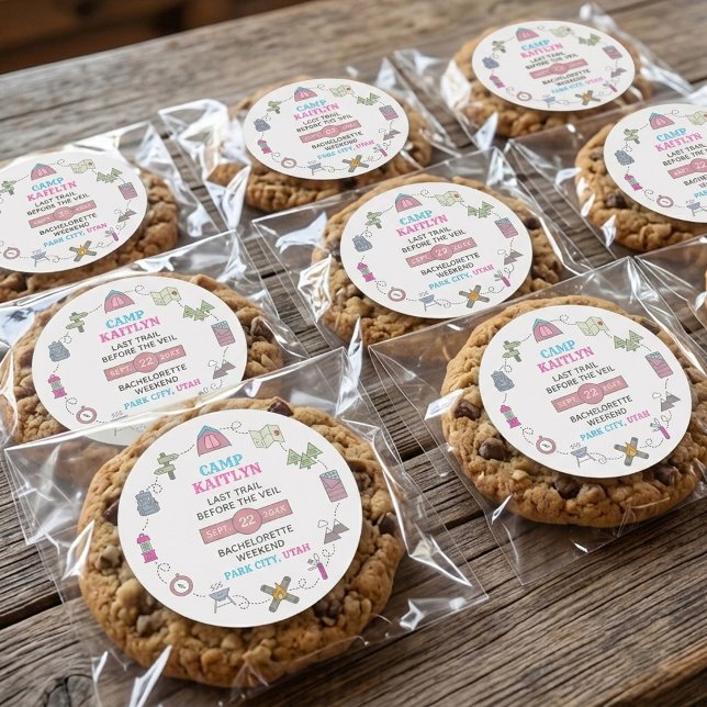 Sticker Rond Camp Bach Wilderness Bachelorette Party Favor (Créateur téléchargé)