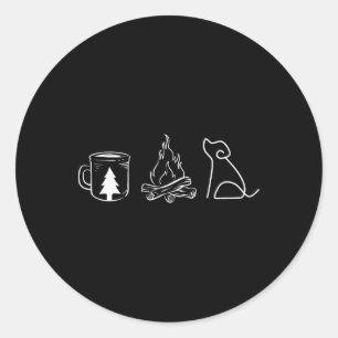 Sticker Rond Camping Chien Café Feu de Camp Aventure Forêt Chio