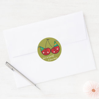 Sticker Rond Cartographie Cerises Cheeky Avec Casquettes De Fêt