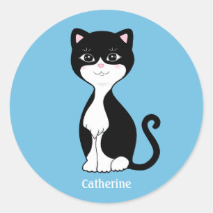 Sticker Rond Carton de chat Tuxedo sur le bleu clair