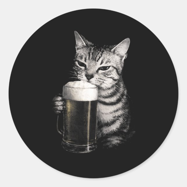 Sticker Rond Cat drinks beer funny meme men women matching  (Devant)