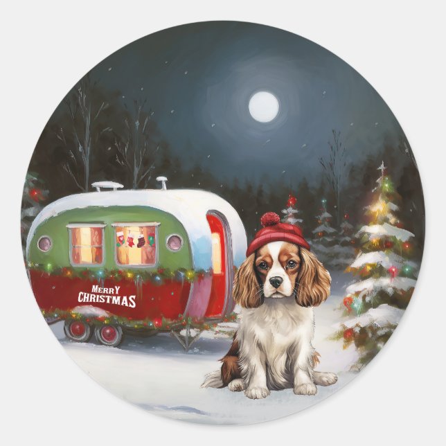 Sticker Rond Cavalier King Charles Spaniel Caravane Noël (Devant)