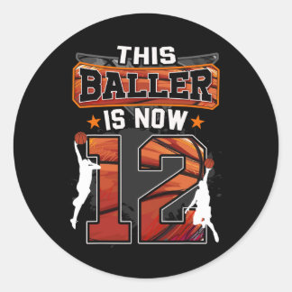 Sticker Rond Ce Baller est maintenant 12 Cool Basketball 12e an